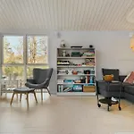 度假居 5 Bedroom In *