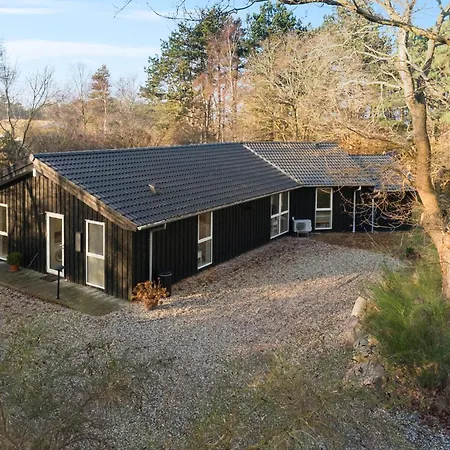 5 Bedroom In Tatil Evi Fårevejle