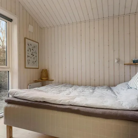 5 Bedroom In *